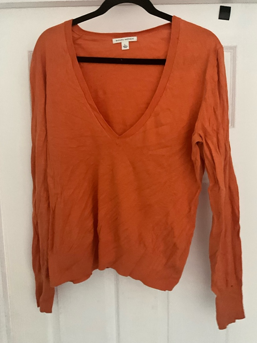 Banana Republic Women's Bright Orange V-Neck Lightweight Knit Sweater